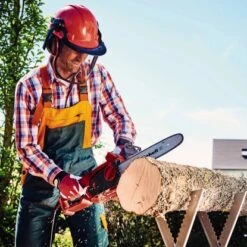 Einhell Elektro-Kettensäge GH-EC 1835 -Gartenwelt Günstiges Geschäft 1 001 GH EC 1835 Usage Pic