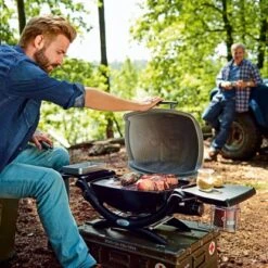 Weber Tisch-Gasgrill Q 1200 Mit 1 Brenner & Deckelthermometer Schwarz -Gartenwelt Günstiges Geschäft 3505369 A01