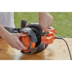 Black & Decker Black+Decker 3-in-1 Elektro-Laubsauger Und Bläser BEBLV301 3.000 W 35 Black & Decker Black+Decker 3-in-1 Elektro-Laubsauger Und Bläser BEBLV301 3.000 W -Gartenwelt Günstiges Geschäft 5035048705216 1138 17