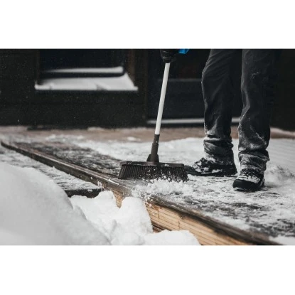 Fiskars Besen Light 3 Fiskars Besen Light – Bild 3