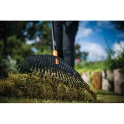 Fiskars Laubbesen Solid M 7 Fiskars Laubbesen Solid M -Gartenwelt Günstiges Geschäft 6411501350268 4905 3