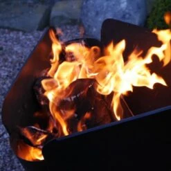 VASNER Merive M2 Feuerkorb Mittelhoch Abgerundet Schwarz -Gartenwelt Günstiges Geschäft sign garten terrasse mood7